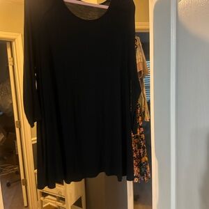 Kim & Cami Black Top